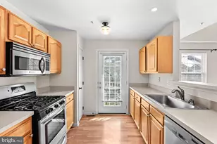 43374 Greyswallow Terrace, Ashburn, VA 20147 - Photo 12