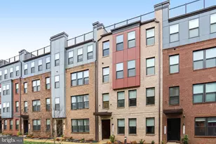 44499 Wolfhound Sq, Ashburn, VA 20147 - Photo 1