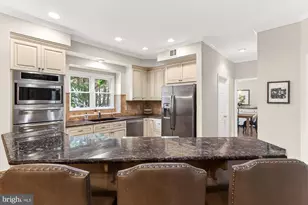 20461 Swan Creek Ct, Sterling, VA 20165 - Photo 10