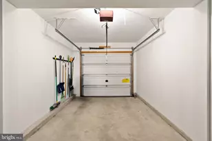 25213 Dunvegan Square, Chantilly, VA 20152 - Photo 34