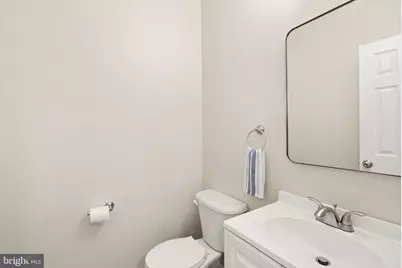 25213 Dunvegan Square, Chantilly, VA 20152 - Photo 16