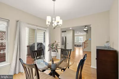 25213 Dunvegan Square, Chantilly, VA 20152 - Photo 14