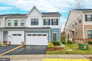 19006 Coral Reef Sq, Leesburg, VA 20176 - Photo 2