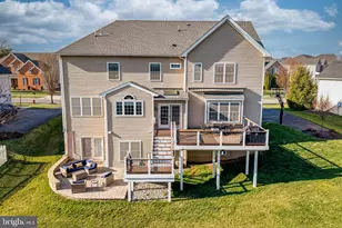 41513 Deer Point Ct, Aldie, VA 20105 - Photo 2