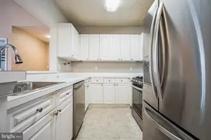 20281 Beechwood Terrace, Ashburn, VA 20147 - Photo 8