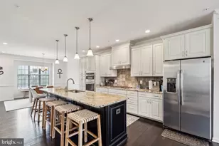 22613 Naugatuck Square, Ashburn, VA 20148 - Photo 6