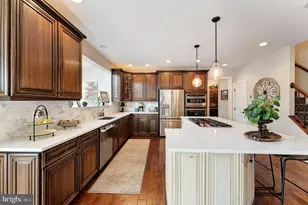 19746 Willowdale Pl, Ashburn, VA 20147 - Photo 26