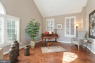 19746 Willowdale Pl, Ashburn, VA 20147 - Photo 10