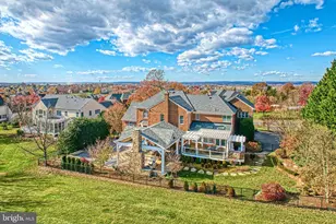 19746 Willowdale Pl, Ashburn, VA 20147 - Photo 2