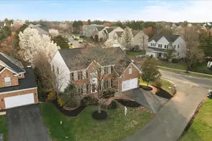 43186 Maple Cross St, South Riding, VA 20152 - Photo 2