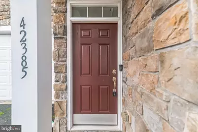 42385 Trellis Square, Brambleton, VA 20148 - Photo 2