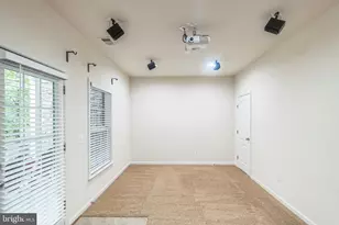 42385 Trellis Square, Brambleton, VA 20148 - Photo 6