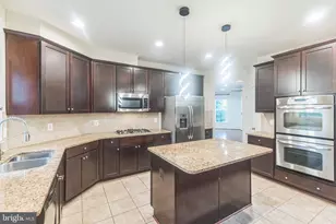 42385 Trellis Square, Brambleton, VA 20148 - Photo 12