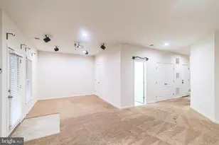 42385 Trellis Square, Brambleton, VA 20148 - Photo 4