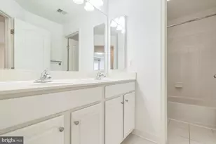 42385 Trellis Square, Brambleton, VA 20148 - Photo 24