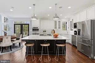 25770 Mayville Ct, Chantilly, VA 20152 - Photo 2