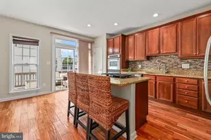 22047 Avonworth Square, Broadlands, VA 20148 - Photo 8