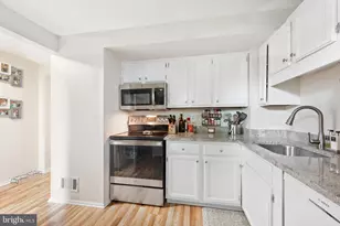 15 Dulany Ct, Sterling, VA 20165 - Photo 6