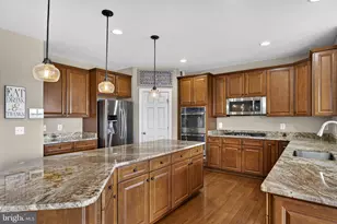 13200 Waterford View Ct, Lovettsville, VA 20180 - Photo 10