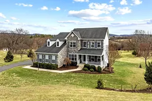 13200 Waterford View Ct, Lovettsville, VA 20180 - Photo 2