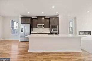 42580 Pitlochry Ter, Sterling, VA 20166 - Photo 6