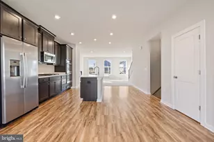 42580 Pitlochry Ter, Sterling, VA 20166 - Photo 4