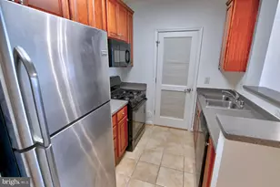 21216 McFadden Square, Sterling, VA 20165 - Photo 14