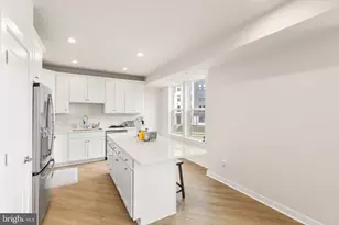 43895 Circuit Sq, Ashburn, VA 20147 - Photo 2