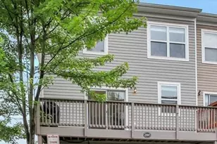 21847 Kelsey Square, Ashburn, VA 20147 - Photo 2