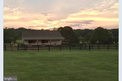 35550 W Greyfriar Drive, Round Hill, VA 20141 - Photo 2