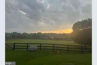 35550 W Greyfriar Drive, Round Hill, VA 20141 - Photo 4