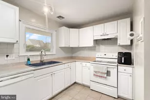 1301 N Amelia St, Sterling, VA 20164 - Photo 8