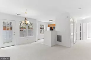 631 Constellation Square SE, Leesburg, VA 20175 - Photo 4