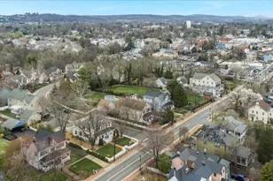 407 S King St, Leesburg, VA 20175 - Photo 92