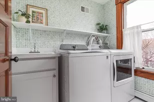 407 S King St, Leesburg, VA 20175 - Photo 58