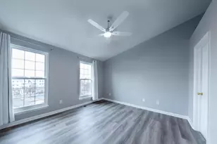 46934 Courtyard Sq, Sterling, VA 20164 - Photo 10