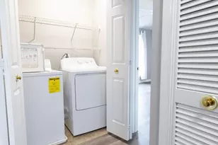 46934 Courtyard Sq, Sterling, VA 20164 - Photo 18