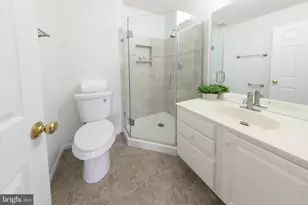 46934 Courtyard Sq, Sterling, VA 20164 - Photo 16