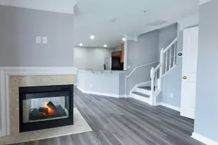 46934 Courtyard Sq, Sterling, VA 20164 - Photo 4