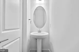 19864 Yellow Daisy Ter, Ashburn, VA 20147 - Photo 14