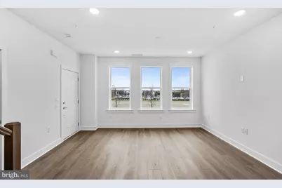 19864 Yellow Daisy Terrace, Ashburn, VA 20147 - Photo 4