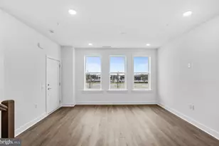 19864 Yellow Daisy Ter, Ashburn, VA 20147 - Photo 4