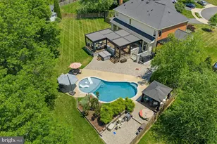 22043 Water Run Ct, Ashburn, VA 20148 - Photo 2