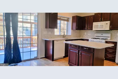 121 Paddington Way NE, Leesburg, VA 20176 - Photo 8