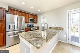 36 Aldridge Ct, Sterling, VA 20165 - Photo 10