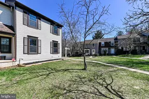 36 Aldridge Ct, Sterling, VA 20165 - Photo 2