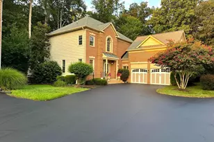 20548 Tidewater, Sterling, VA 20165 - Photo 2