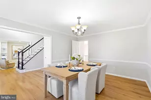 43213 Wayside Cir, Ashburn, VA 20147 - Photo 18