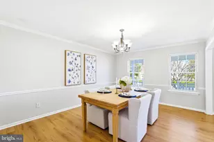 43213 Wayside Cir, Ashburn, VA 20147 - Photo 16