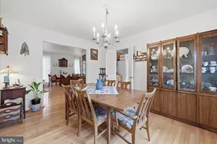 206 Cardinal Glen Cir, Sterling, VA 20164 - Photo 6